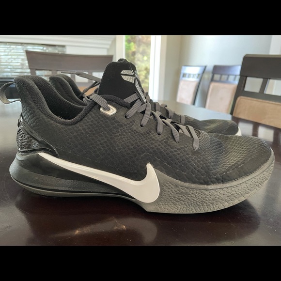 Used black Kobe’s - Picture 6 of 6